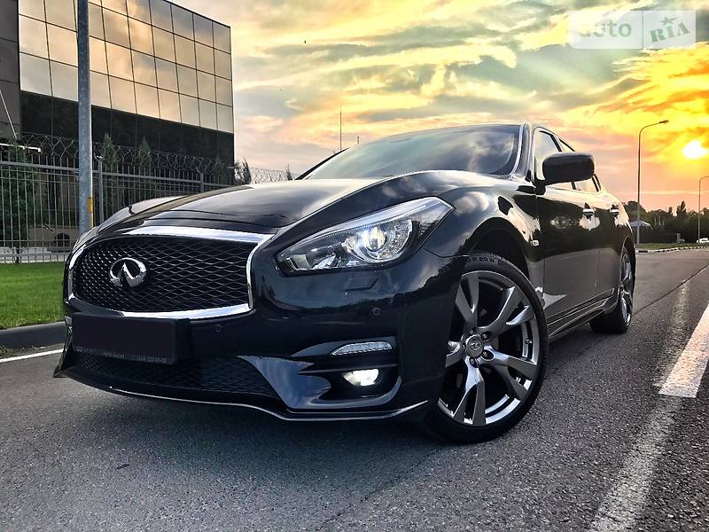 Infiniti M37 2011 года