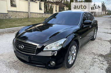 Infiniti M37  2011