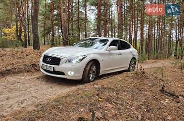 Infiniti M37 2011