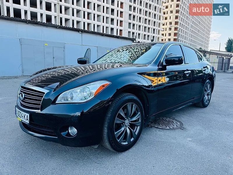Infiniti M37 2012