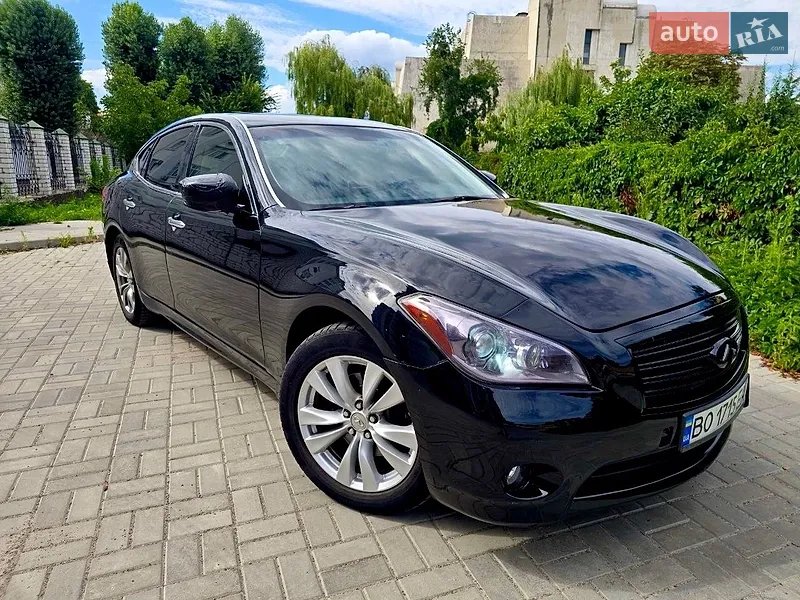 Infiniti M37 2012