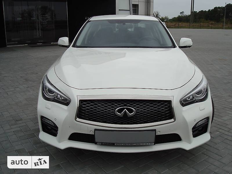 Infiniti Q50 2017 года