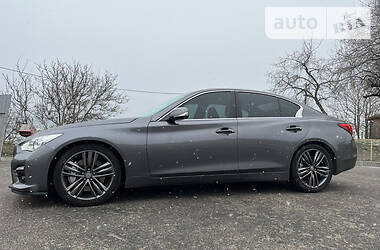 Infiniti Q50  2013