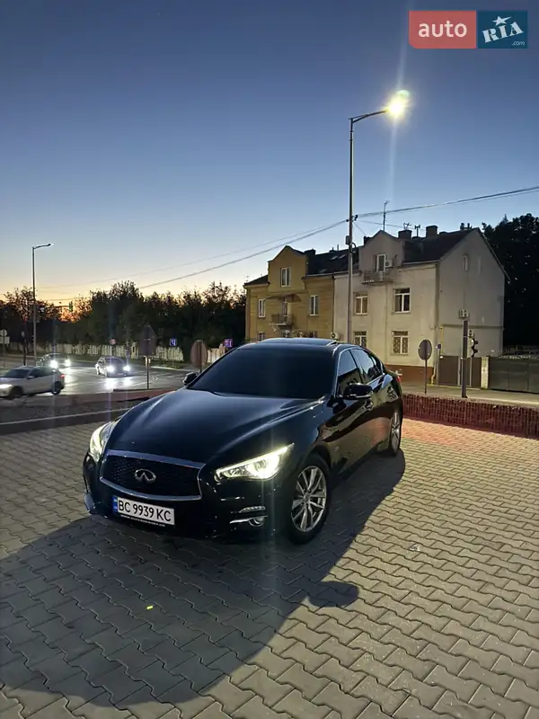Infiniti Q50