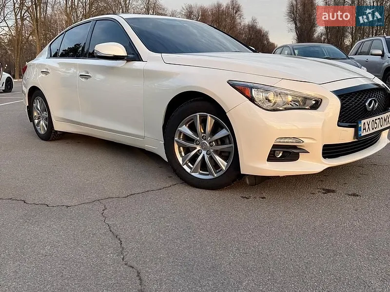 Infiniti Q50