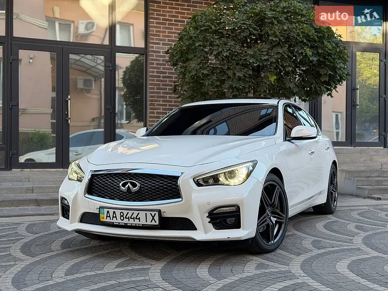 Infiniti Q50 2014