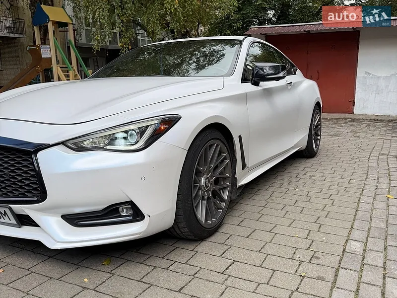 Infiniti Q60