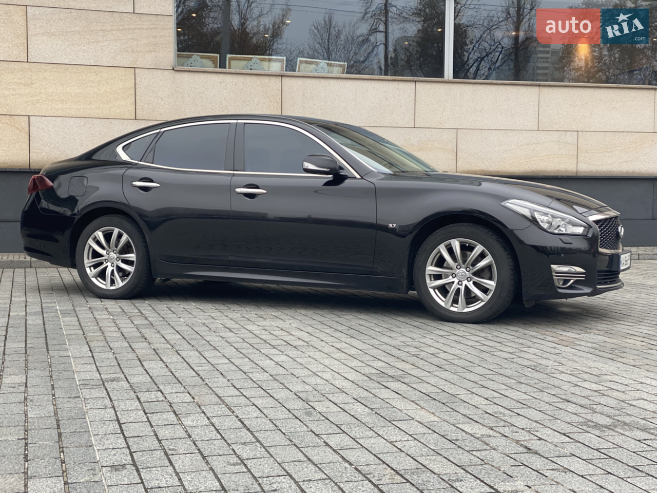 2017 Infiniti Q70 - мініатюра 3