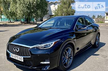 Infiniti QX30 S 2017