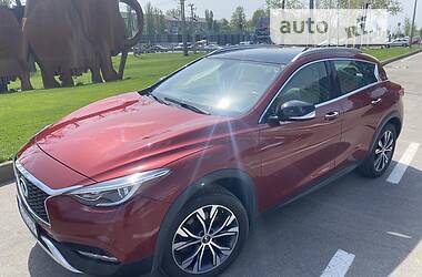 Infiniti QX30 Premium  2016