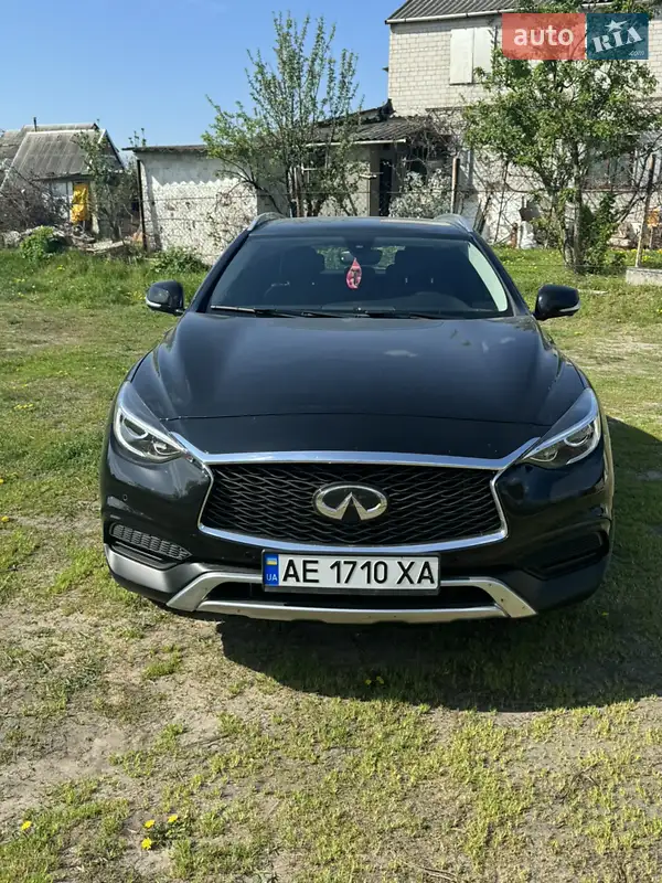 Infiniti QX30