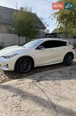 Infiniti QX30  2017
