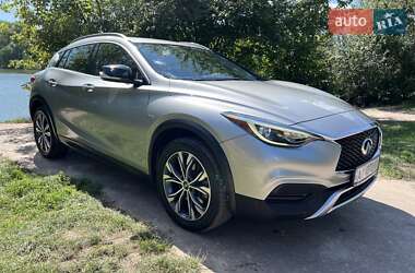 Infiniti QX30  2016