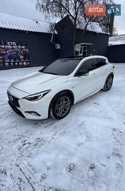 Infiniti QX30 2016