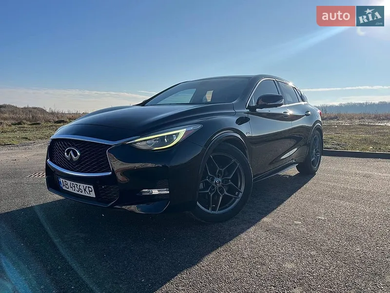 Infiniti QX30