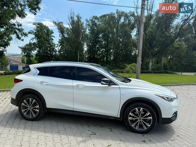 Infiniti QX30 2017