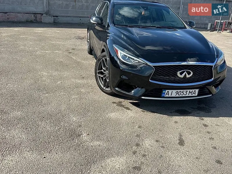 Infiniti QX30