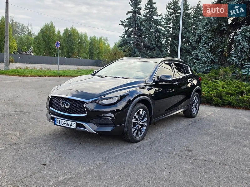 Infiniti QX30