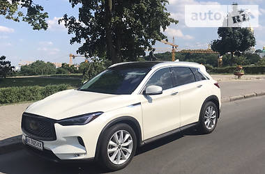 Infiniti QX50 esensiale 2019