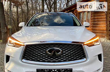 Infiniti QX50 AWD   2020