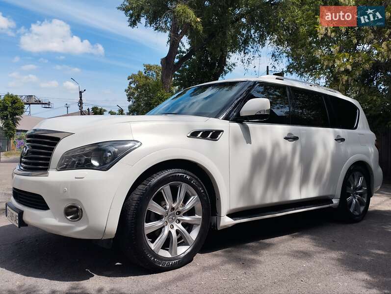 Внедорожник / Кроссовер Infiniti QX56
