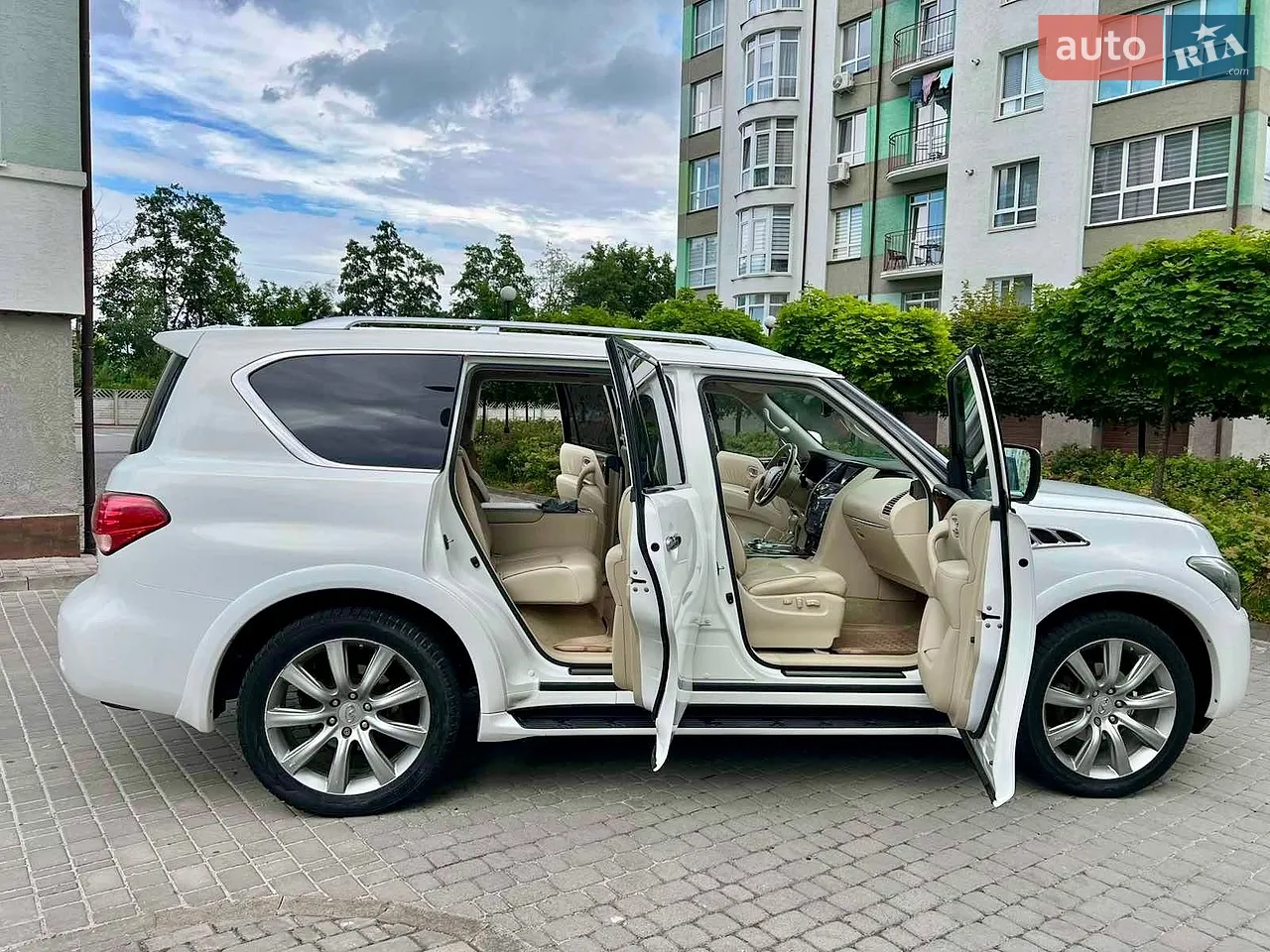 2011 Infiniti QX56 - мініатюра 5