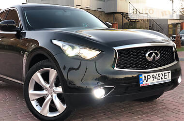 Infiniti QX70  2013