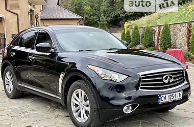 Infiniti QX70  2015