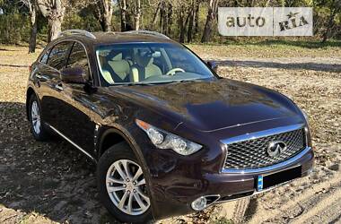 Infiniti QX70  2016