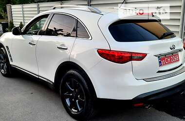 Infiniti QX70  2016