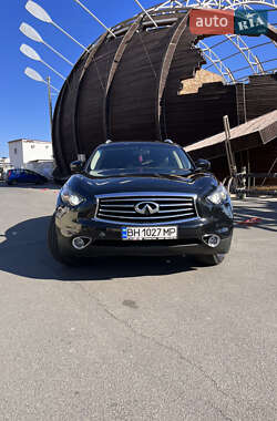 Infiniti QX70  2015