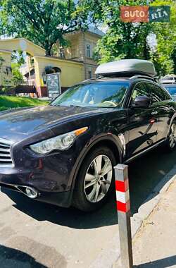 Infiniti QX70  2014