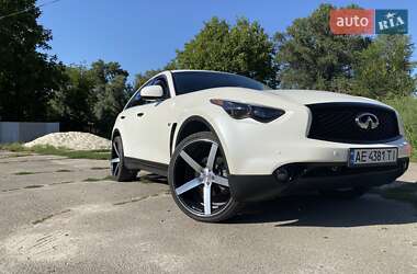 Infiniti QX70  2016