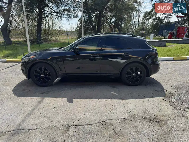 Infiniti QX70 2015