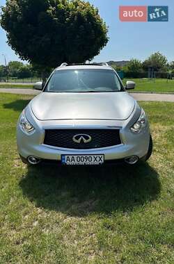 Infiniti QX70  2015