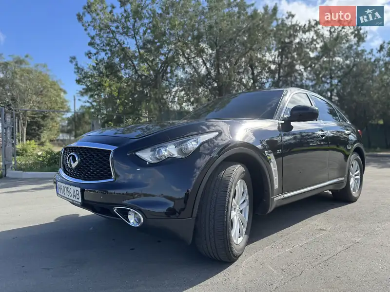 Infiniti QX70