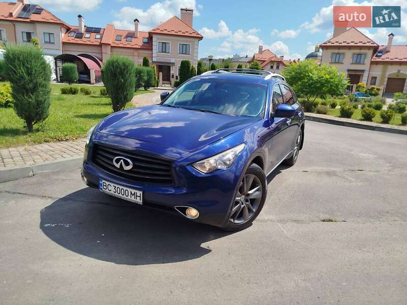 Infiniti QX70