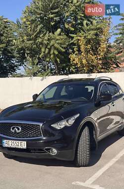 Infiniti QX70  2013