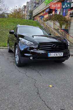 Infiniti QX70  2013