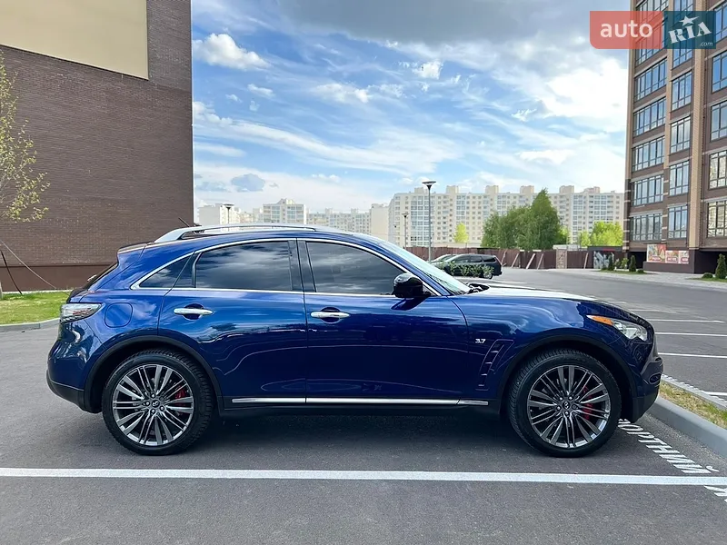 Infiniti QX70