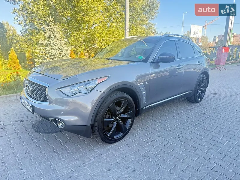 Infiniti QX70