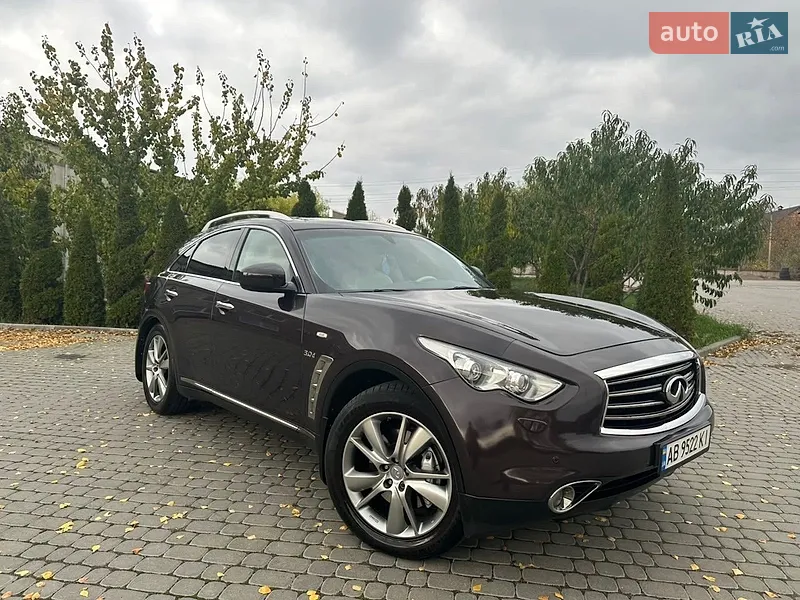 Infiniti QX70