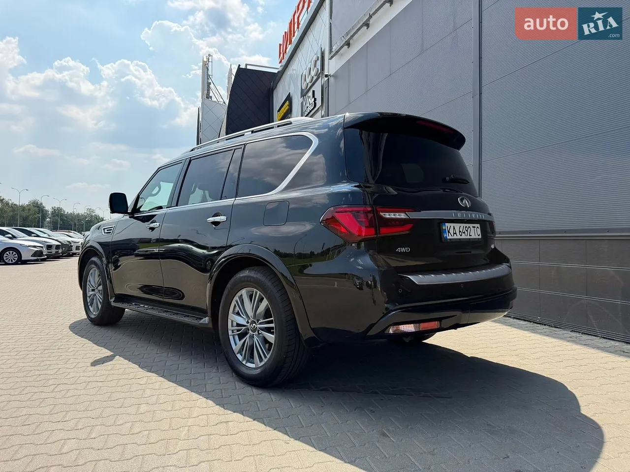 2023 Infiniti QX80 - мініатюра 3