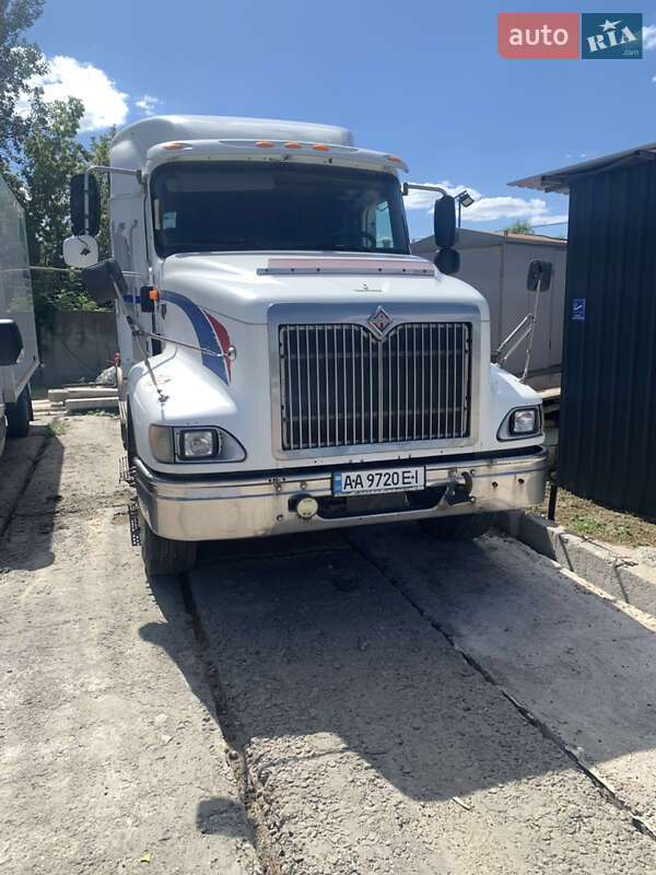 International 9200