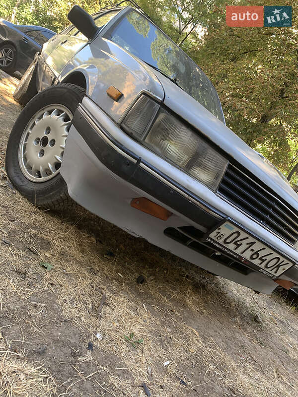 Легковые Isuzu Aska