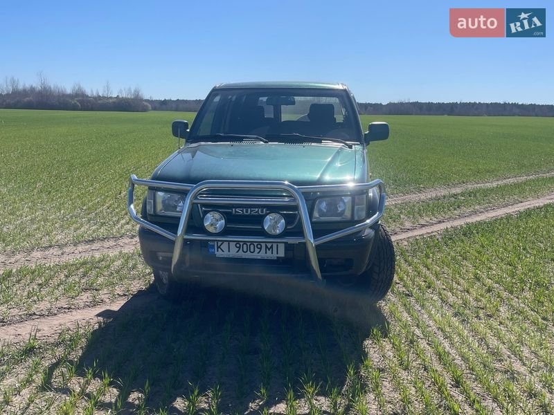 Внедорожник / Кроссовер Isuzu Bighorn