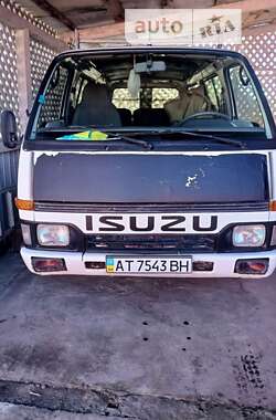 Isuzu Midi пасс.  1993