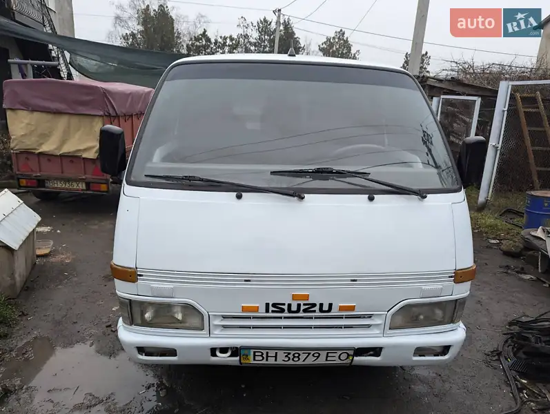 Isuzu Midi