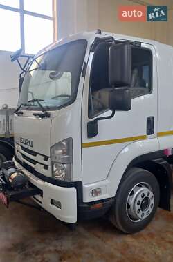 Isuzu NQR  2022