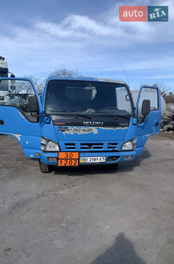 Isuzu NQR  2008